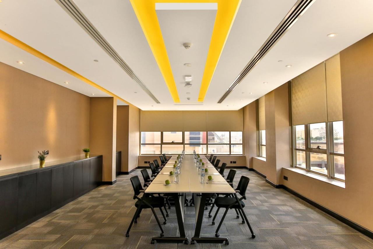 Four Points By Sheraton Production City, Dubaj Exteriér fotografie