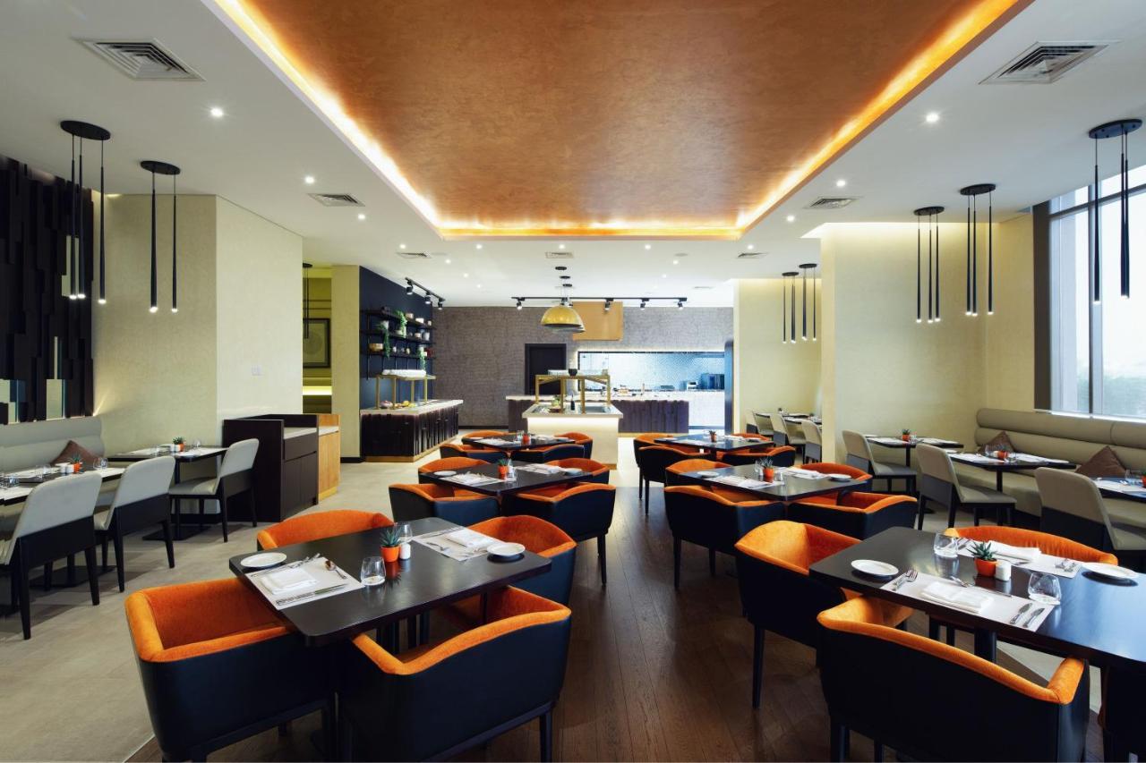 Four Points By Sheraton Production City, Dubaj Exteriér fotografie